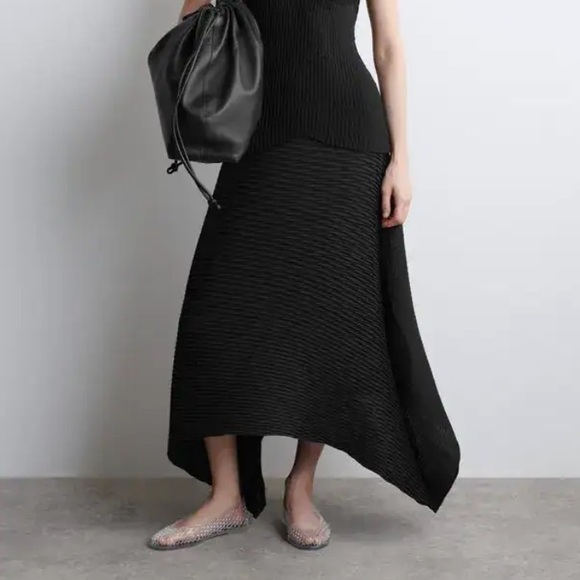 NWT COS Voluminous Pleated Skirt - Picture 2 of 11